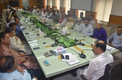 চসিকের সিদ্ধান্ত, ফুটপাতে হকার বসবে ১১টা থেকে সাহরি পর্যন্ত