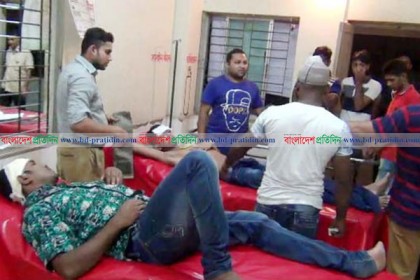 লক্ষ্মীপুরে ছাত্রলীগের দু’পক্ষের সংঘর্ষে আহত ৬