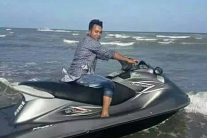 গ্রিসে যেতে গেল প্রাণ