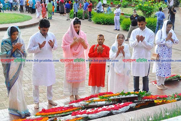 'দেশ-ভাষার মতো নজরুলও অমর হয়ে থাকবেন'
