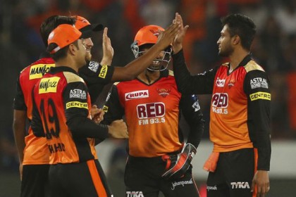 কলকাতার পরাজয়ের কারণ সাকিবের সেই ওভার!