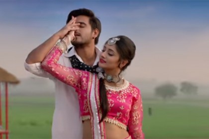 'ও হে শ্যাম' দিয়ে দর্শক মাতাচ্ছেন সিয়াম-পূজা (ভিডিও)