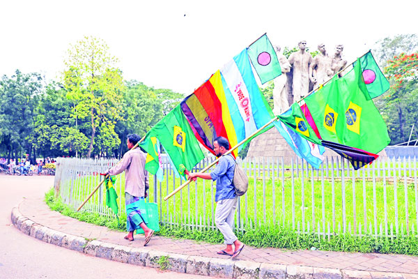 ফুটবল বিশ্বকাপে বিদেশি পতাকা উত্তোলন বন্ধে হাইকোর্টে রিট