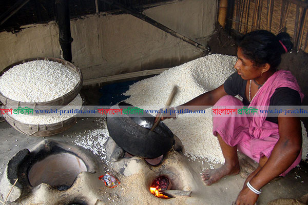 অসাধু ব্যবসায়ীদের সঙ্গে পাল্লা দিয়ে তারা টিকতে পারছেন না
