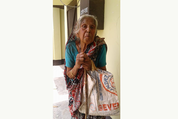 মির্জাপুরে ভিক্ষুকের টাকা ছিনতাই করল মাদকসেবী