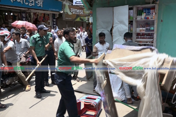 জনদুর্ভোগ কমাতে বরিশালে অবৈধ স্থাপনা উচ্ছেদ 