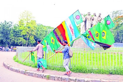 ফুটবল বিশ্বকাপে বিদেশি পতাকা উত্তোলন বন্ধে হাইকোর্টে রিট