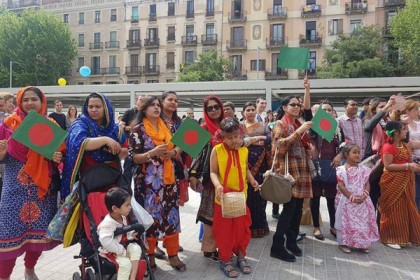 বার্সেলোনা মাতালেন বাংলাদেশি শিল্পীরা