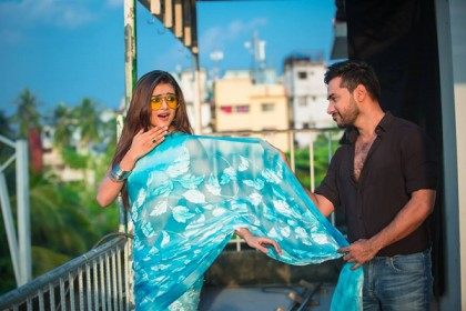 'বাতাসে প্রেম ভাসে' সজল-তানজিন তিশার