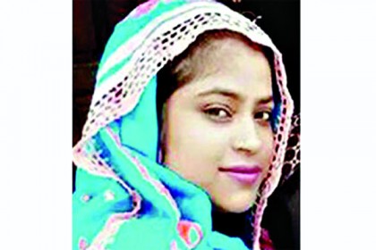 দুই সন্তান ফেলে ফের দ্বিতীয় স্বামীর সঙ্গে পালিয়েছেন চেয়ারম্যান কন্যা