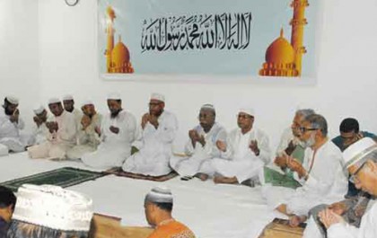 খালেদার বাসা ও অফিসে দোয়া মাহফিল