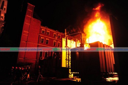 পরীবাগে বিদ্যুৎ অফিসের আগুন নিয়ন্ত্রণে