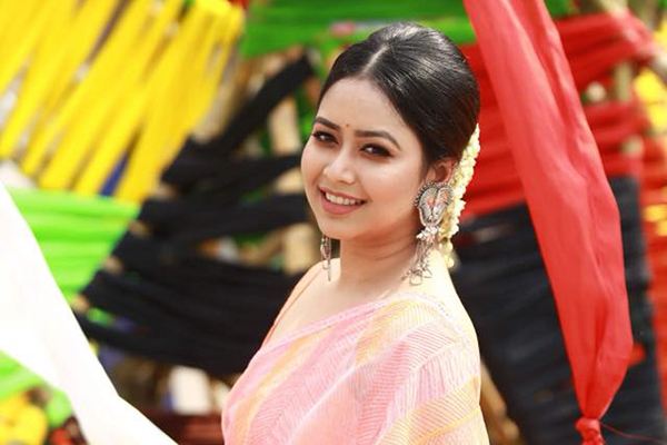 'সিঙ্গেল আছি, লিভ-টুগেদার বিশ্বাস করি না'