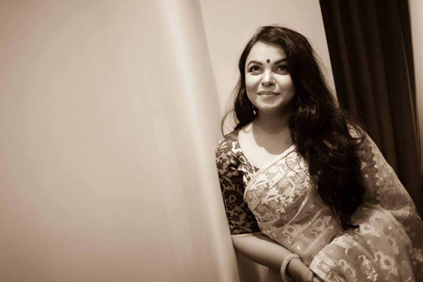 'বোতলভূত' নিয়ে আসছেন শাওন 