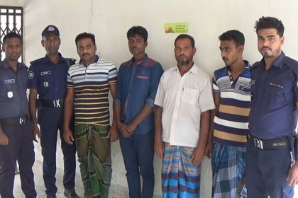 ঝিনাইদহে ৩ মাদক ব্যবসায়ীসহ গ্রেফতার ৩৭

