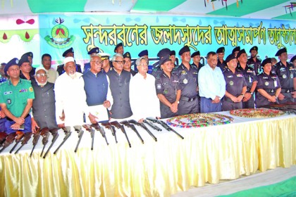বাংলাদেশ প্রতিদিন'র মাধ্যমে আত্মসমর্পণ; ৩১ বনদস্যু জামিনে মুক্ত 