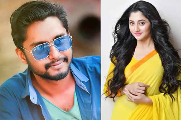 নায়িকা আসে, নায়িকা যায়...
