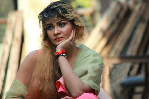 বলিউডের ছবি দিয়ে বড় পর্দায় ফিরছেন বাংলাদেশের শিমলা