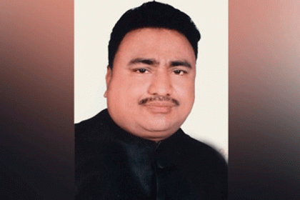 সিলেটে পুলিশের খাঁচায় হকার নেতা রকিব