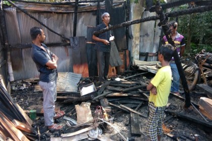বাগেরহাটে অগ্নিকাণ্ডে দোকান পুড়ে ছাই      

