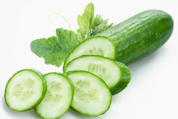ইফতারে শসার স্বাস্থ্যকর সালাদ

