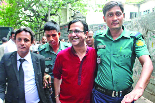 অসুস্থ আসিফ আকবরকে নিয়ে চিন্তিত পরিবার