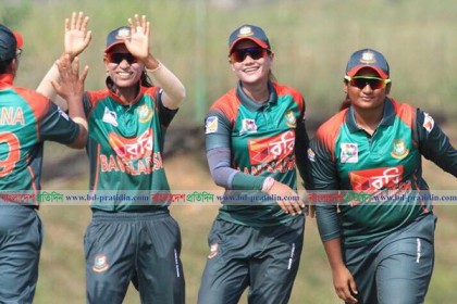 এশিয়া কাপের ফাইনালে বাংলাদেশের মেয়েরা