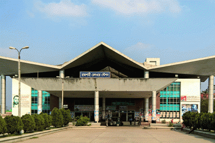 রাজশাহী স্টেশনে ২০ মিনিটে ফিরতি টিকিট শেষ!