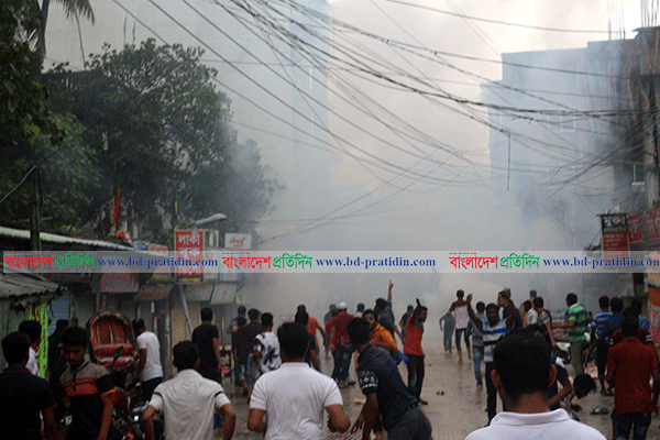 কুমিল্লায় ছাত্রদলের দুই গ্রুপের পাল্টাপাল্টি ধাওয়া, ককটেল বিস্ফোরণ