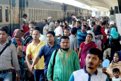 কমলাপুর রেলওয়ে স্টেশন থেকে ঈদযাত্রা শুরু