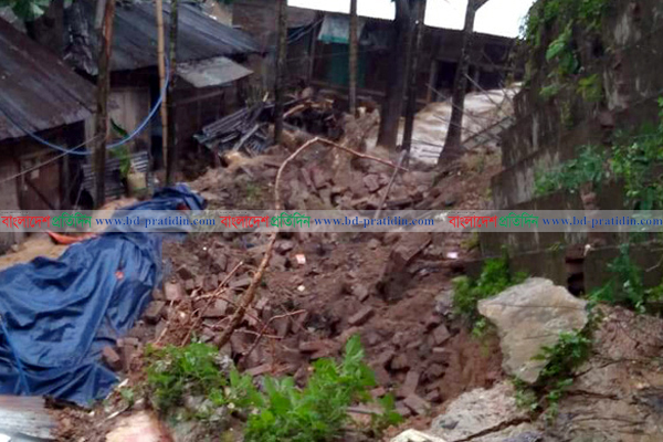 রাঙামাটিতে ফের পাহাড় ধস, ঝুঁকিপূর্ণ এলাকায় মাইকিং