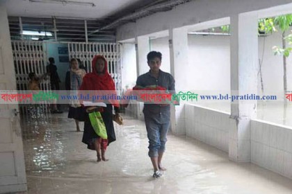 চট্টগ্রামে দুই স্বাস্থ্যসেবা প্রতিষ্ঠানেও জলাবদ্ধতা

