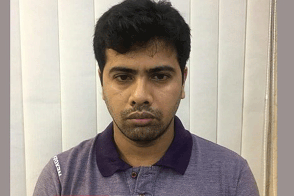 চট্টগ্রামে প্রকাশককে মোবাইলে হত্যার হুমকিদাতা আটক