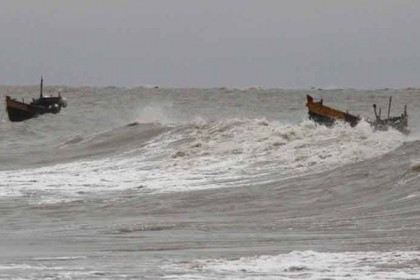 বৈরী আবহাওয়ায় জেলেদের ঈদের আনন্দ ম্লান