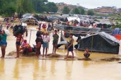 রোহিঙ্গা ক্যাম্পে বিপর্যস্ত জনজীবন