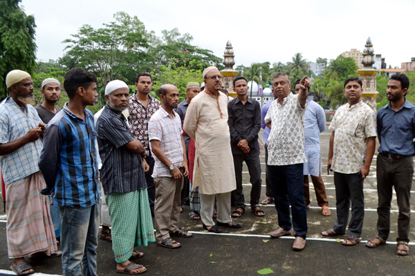 সিলেটের শাহী ঈদগাহ পরিদর্শন করলেন মেয়র