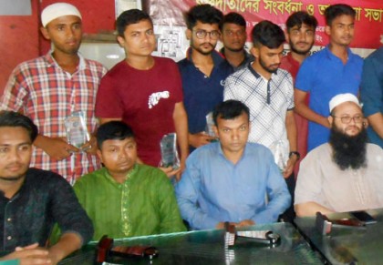 কুমিল্লায় তরুণ রক্তদাতাদের সম্মাননা