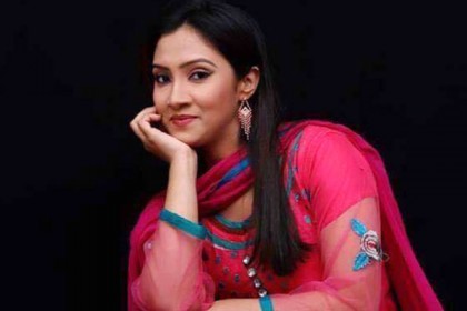 সিনেমা বানানোর কথা বলে আড়াই কো‌টি টাকা আত্মসা‌ৎ, অভিনেত্রী সা‌দিয়া গ্রেফতার