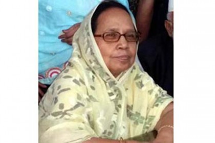 এমপি হিসেবে শপথ নিলেন খালেকের স্ত্রী হাবিবুন নাহার