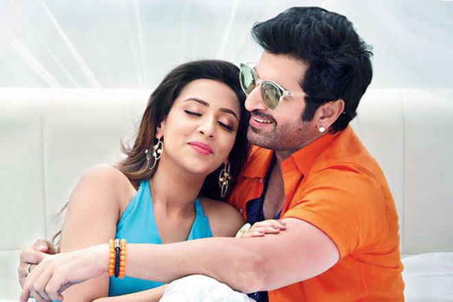 আমি যে সিঙ্গেল, সেটা কেউ বিশ্বাসই করতে চায় না: মিম