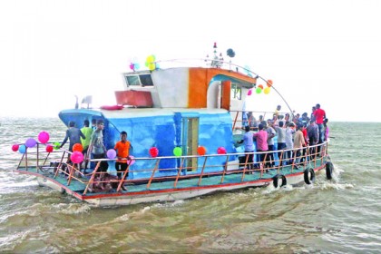 পর্যটকে মুখরিত হাকালুকি হাওর