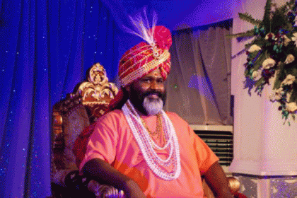 ধর্ষণে অভিযুক্ত বাবার আশ্রম থেকে ৬শ' তরুণী উধাও 