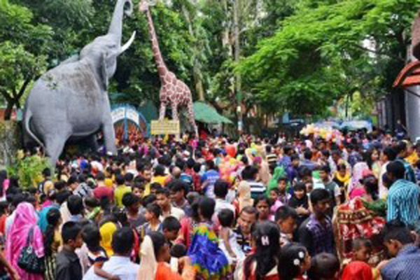 চট্টগ্রামের বিনোদন স্পটগুলোতে উপচেপড়া ভিড়