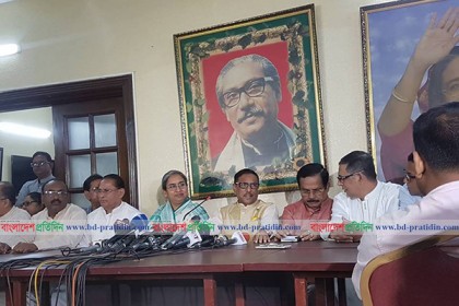 জনগণের প্রতি আস্থা না থাকায় বিদেশিদের কাছে ধর্ণা দিচ্ছে বিএনপি : কাদের