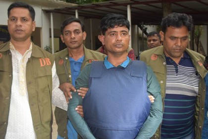 বগুড়া পৌরসভার কাউন্সিলর মোস্তাকিম বরখাস্ত