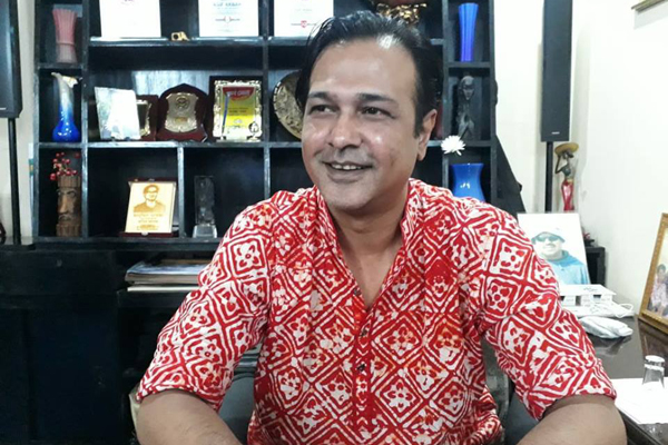 কয়েদিদের জন্য কনসার্ট করবেন আসিফ