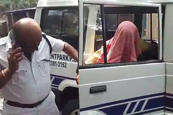 কলকাতায় বাংলাদেশি যুবকের বিরুদ্ধে ধর্ষণের অভিযোগ