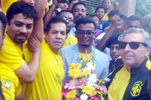 ব্রাজিল-বাড়িতে খেলা দেখবেন ব্রাজিলের রাষ্ট্রদূত
