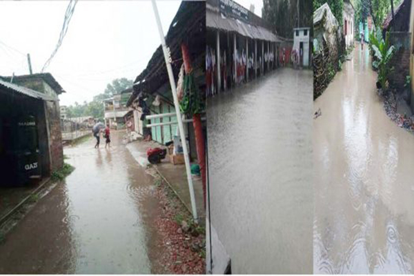 ভারি বৃষ্টিতে পানিবন্দি কলারোয়ার বিভিন্ন এলাকা
