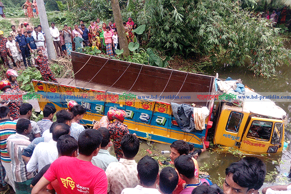 টাঙ্গাইলে পৃথক সড়ক দুর্ঘটনায় নিহত ৬, আহত ৪১